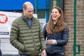 The latest on prince william, the eldest grandson of queen elizabeth ii. Kate Middleton Et Le Prince William Lancent Leur Chaine Youtube