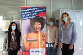 Les employeurs peuvent trouver sur la plateforme les solutions pour les aider à recruter des. Redon A Pole Emploi Une Conseillere Accompagne Intensivement Les Jeunes Au Chomage Redon Maville Com