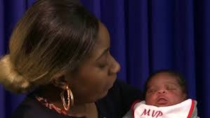Ocala dispatcher meets family after helping deliver baby over phone