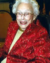 Mary Hollingsworth's Instagram, Twitter & Facebook