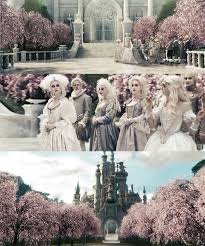 Alice In Wonderland The Royal Courtyard And Castle Film Alice In Wonderland Wonderland Alice In Wonderland
