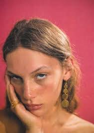 Daisy Cameron's Instagram, Twitter & Facebook