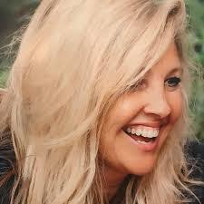 Angela Connelly's Instagram, Twitter & Facebook