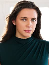 2025 Portfolio refresh for the gorgeous human that is Beth Gyzen 💚💚💚  Adore having you talented thangs back in for your yearly updates 🥹⚡️