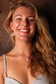 Layla Pope's Instagram, Twitter & Facebook