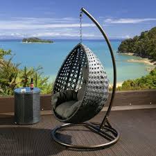fauteuil suspendu un meuble au design amusant et style hanging chair hanging garden chair patio hanging chair