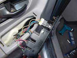 I know there is a lot of pressure on the lift arms, and they must be locked into position, but i don't know how to do it. Sparky S Answers 2000 Ford Windstar Changing The Driver S Power Window