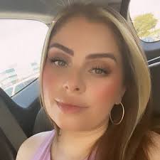 Alennis R, M.A. (@ale_nnis) • Instagram photos and videos