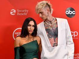 The 2020 mtv vmas are happening tonight (aug. 2020 Amas Megan Fox Machine Gun Kelly S Red Carpet Debut As Couple