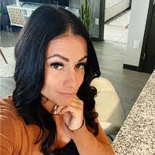 Christina Campoamor's Instagram, Twitter & Facebook