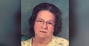 Maxine Shook's Instagram, Twitter & Facebook