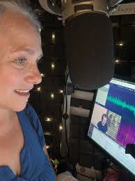 Johanna Porter's Instagram, Twitter & Facebook