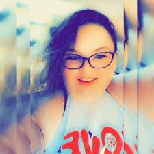 Kayla Leeper's Instagram, Twitter & Facebook