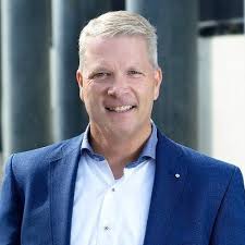 Damian Ott (unser neuer Botschafter 😃) & Wir (Fehr Braunwalder AG)…