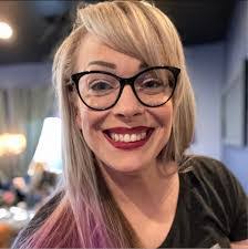 Michele Pollack's Instagram, Twitter & Facebook