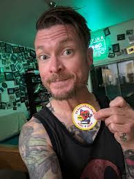 Eric Roberto's Instagram, Twitter & Facebook