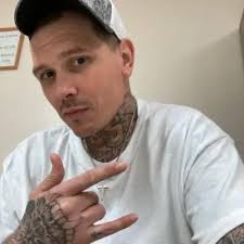 Ryan Tidd's Instagram, Twitter & Facebook