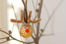 Weitere ideen zu basteln, bastelarbeiten, basteln weihnachten. Adorna Tu Arbol De Navidad Con Este Lindo Reno Hecho De Ferrero Rocher E Ilumina La Navidad En Cada Weihnachtsbasteln Basteln Weihnachten Geschenke Weihnachten