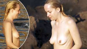 Dakota Johnson zeigt blanken Busen - stars24