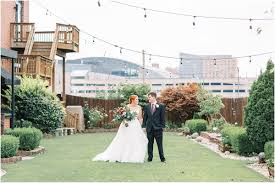 And take a look at another mavris bride's best tips and tricks for wedding day photos here. Kristen Tyler S Mavris Indianapolis Wedding Day Sami Renee Photography