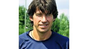 Zum Auftakt beim Vizemeister zu Gast