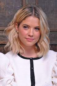Picture Of Ashley Benson Wavy Bob Hairstyles Short Wavy Hair Short Hair Pictures