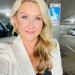 Deanna Fera's Instagram, Twitter & Facebook