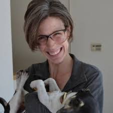 Sarah Wallace's Instagram, Twitter & Facebook