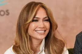 Rosie Bentham age: How old is Emmerdale's Gabby Thomas actress? Age gaps  between Rosie and on-screen parents Samantha Giles and John Middleton  revealed