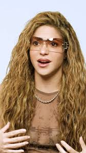 Shakira lo está petando muy fuerte con su última gira, ’Las mujeres ya no  lloran’, batiendo récords históricos durante su paso por Latinoamérica.  Aprovechando que la loba —como es conocida entre su ...