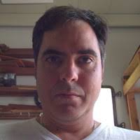 100+ perfiles de «Barney»