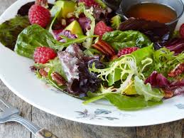 Baby Greens Raspberry Salad With Golden Balsamic Vinaigrette Earthbound Farm