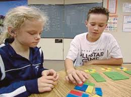 Fasilitas yang tersedia yaitu ac. Ajar Anak Kecil Kuasai Matematik Melalui Aktiviti Permainan