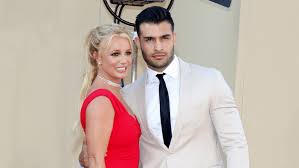Although the documentary is known as framing britney spears, it's listed on streaming services under its full title: Go4m1ejp7qzzm