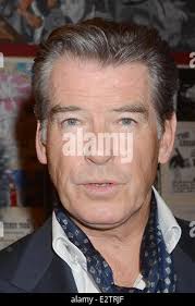 Pierce Brosnan acteur reçoit le patronage d'honneur de l'Université de  Dublin Les joueurs à la Players Theatre, Trinity College Avec : Pierce  Brosnan,Paul Testar Où : Dublin, Irlande Date : 27 Feb