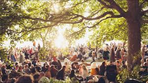 The festival runs mainly in visby's medieval fairytale environments, but also all over this beautiful island of gotland in the middel of the baltic sea. Inspiration Medeltidsveckan Pa Gotland Youtube