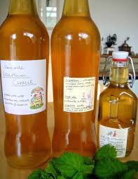 麥芽糖小姐的康橋日記 接骨木花釀 濃縮糖漿 elderflower cordial wine bottle rose wine bottle elderflower