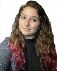 Rebecca Feeney's Instagram, Twitter & Facebook