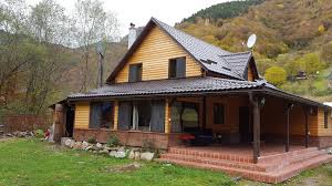 Curte mare cu foișor, grătar,ceaun. 17 Cabana De Inchiriat Cluj Pictures