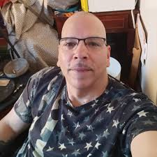 It's Monday… a brand new week… the perfect time to reset and start a new  healthy habit!! Get up with me today and move for just a few minutes.  That's all it