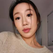 Felt like a Korean beauty today 🌸 @emilypark_makeup helped me feel  beautiful, strong, and confident, and reminded me to embrace my own beauty  each and every day 💛 Don't forget how beautiful/handsome