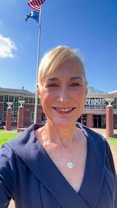 Amy Molina's Instagram, Twitter & Facebook