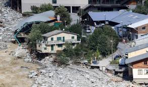Le département de l'aude est toujours placé en vigilance rouge pour des risques de crues et d'inondations. Inondations En France Et En Italie Le Bilan Monte A Sept Morts Arabnews Fr