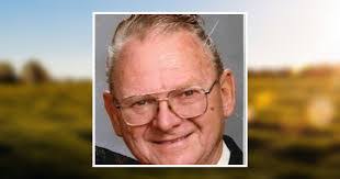 Susan Pech's Instagram, Twitter & Facebook