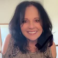 I'm over 40 and this is my anthem 🎤🐔 #over40 #parody #menopause  #perimenopause #chickens #funnyanimals #backstreetboys #comedy  #chickensofinstagram #henopause #hen #chickenhappyhour Audio:  @melmooncomedy 🔥