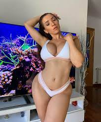 Neiva Mara - Free nude pics, galleries & more at Babepedia