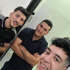 👤 (1) sent you a friend request Online