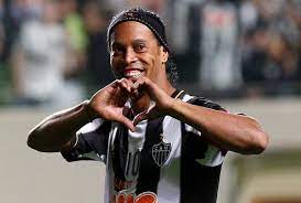 Com sua passagem por bh, o camisa 10 se tornou um dos maiores nomes da história atleticana e do futebol de minas gerais. Ronaldinho S Last Hurrah The New York Times
