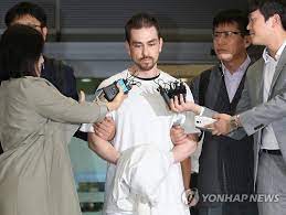 조 부부장검사는 '이태원 살인 사건' 피의자를 미국에서 인도해 오는 등 국제공조 분야에서 전문성을 쌓아왔다. ê²€ì°° ì´íƒœì› ì‚´ì¸ ì‚¬ê±´ ìˆ˜ì‚¬ê²€ì‚¬ ìž¬íŒì— íˆ¬ìž… ì—°í•©ë‰´ìŠ¤