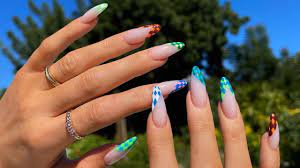 See more ideas about nails, cute nails, manicure. Kylie Jenner S Checkered Print Nail Art By Chaun Legend Pics Grazia